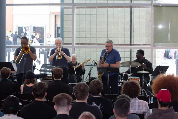 Photo by Paul Duryee